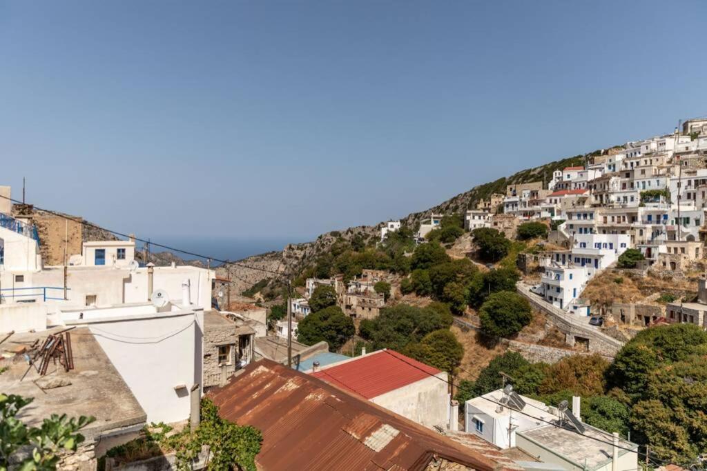 Δροσιά Villa Koronos Esterno foto